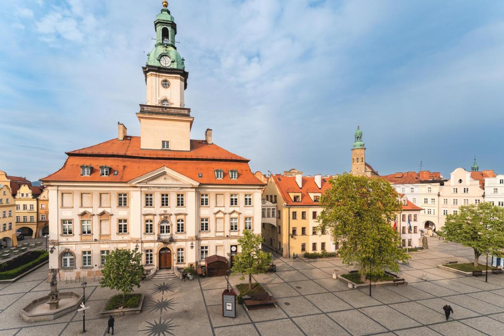Apartament Ratuszlove - 2 Osobne Sypialnie, Z Widokiem Na Ratusz - By Spaceapart Jelenia Góra Екстериор снимка