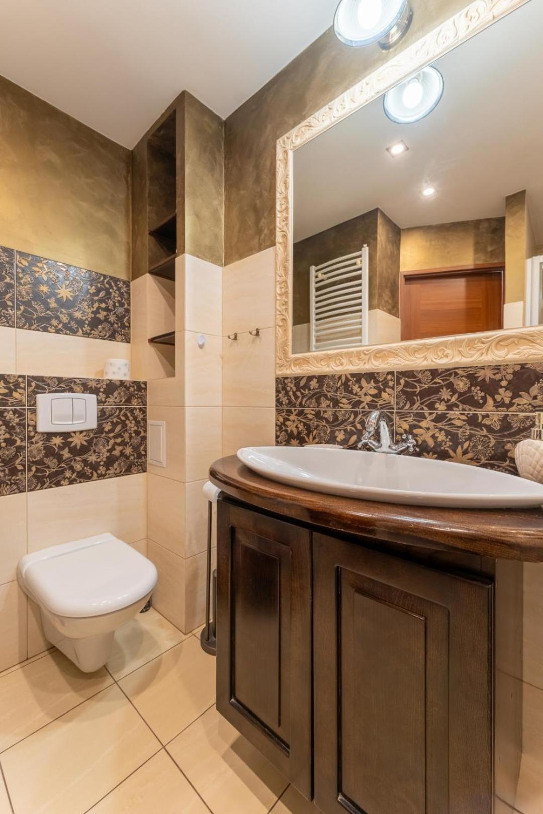 Apartament Ratuszlove - 2 Osobne Sypialnie, Z Widokiem Na Ratusz - By Spaceapart Jelenia Góra Екстериор снимка